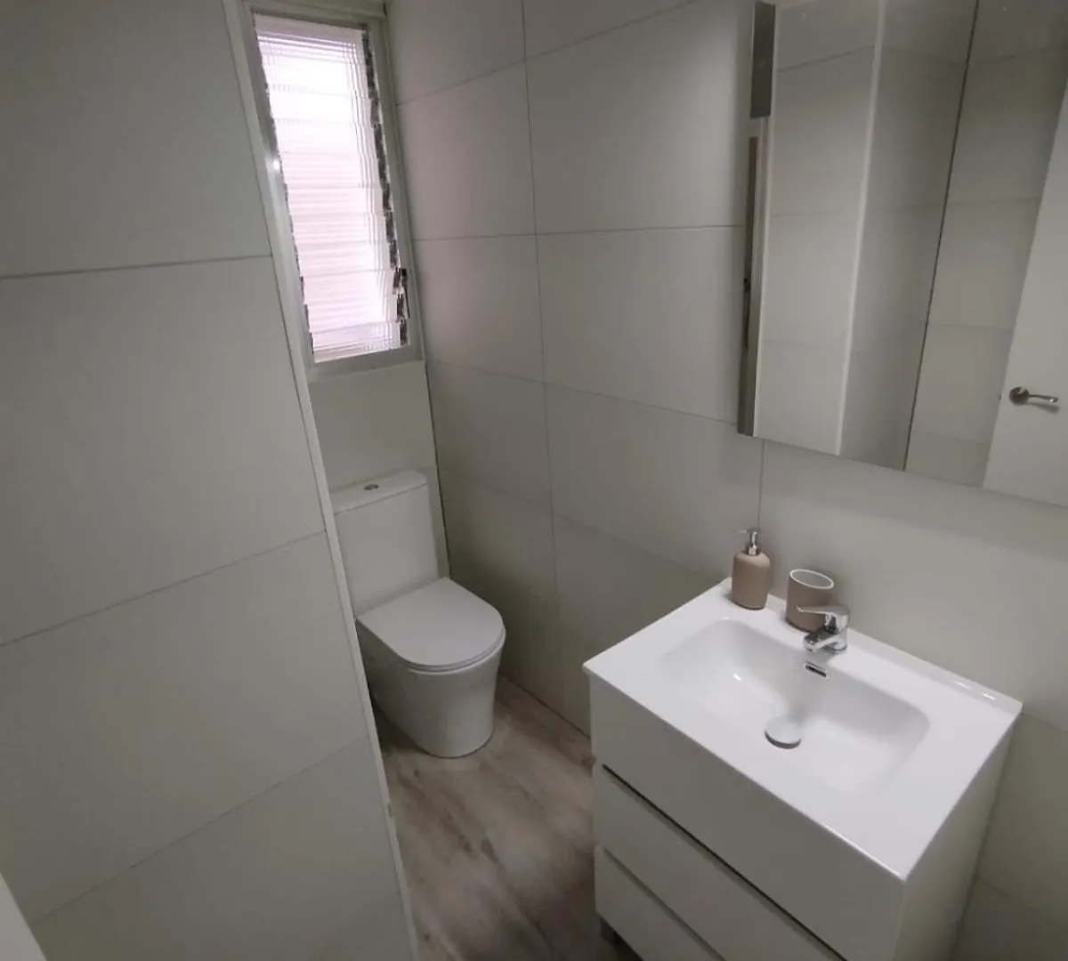 El Caprichito - Fantastico Piso Reformado A 20 Metros De La Playa Apartment Almeria Spain
