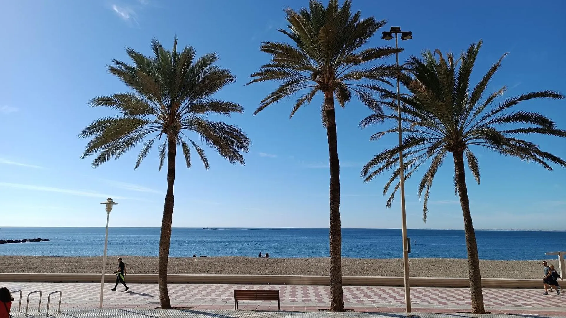 El Caprichito - Fantastico Piso Reformado A 20 Metros De La Playa Apartment Almeria